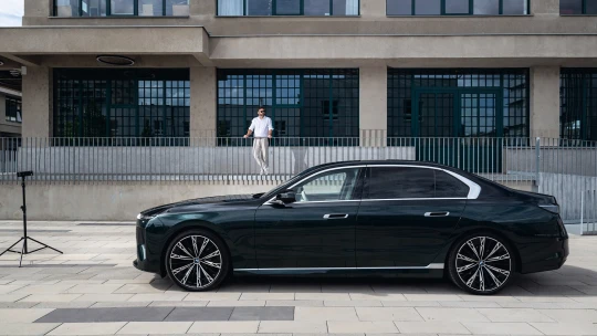 Sedma posedmé. Tohle je BMW, které se může tvářit, že je Rolls-Royce