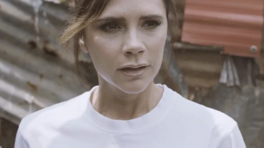 Victoria Beckham poprvé v zisku. Na fashion weeku ukázala novou kolekci